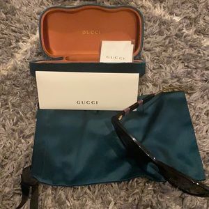 Authentic Gucci cat eye ladies sunglasses.